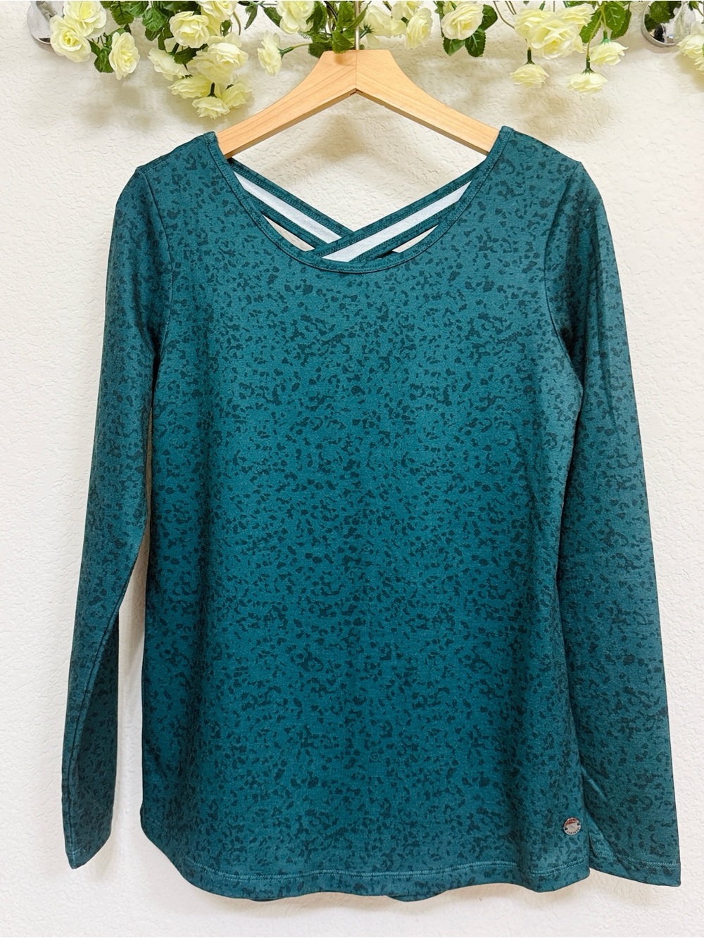 Ideology • XS Teal Leopard Print Criss Cross Back Long Sleeve Top